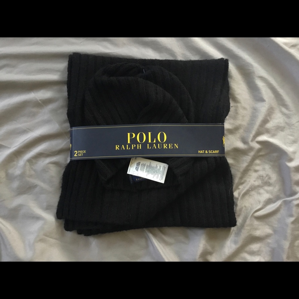 Polo beanie & scarf!